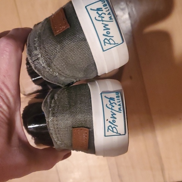 Blowfish‎ Malibu Marley Army Green Canvas Sz. 7 Sneakers - Picture 3 of 8